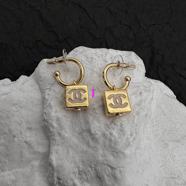 Chanel Earrings 2300